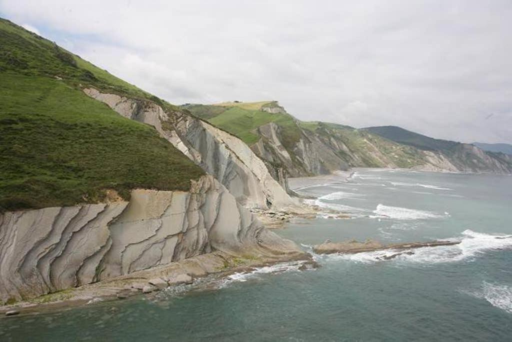 2 Habit, Sala, Terraza, Jardin, Parking Gratis Apartment Zumaia Luaran gambar